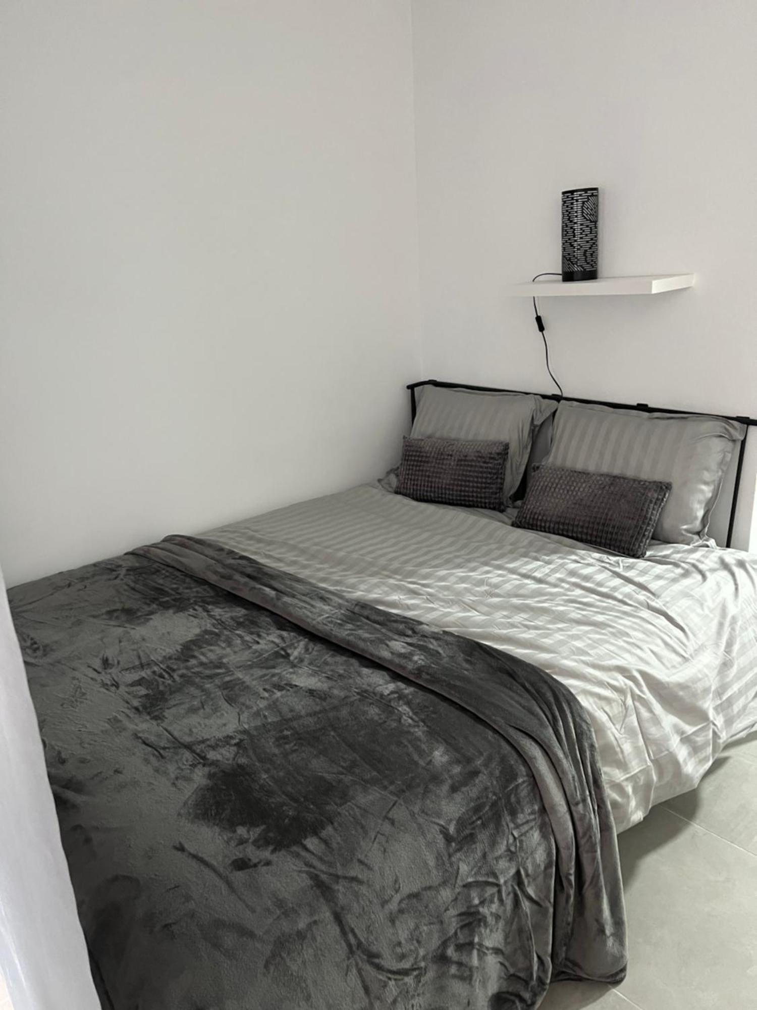 Apartment 1 Minute Walking From Playa Del Cura Torrevieja Luaran gambar